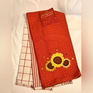 Cotton Wood Linens Sunflower Embroidered Kitchen Towels Set, NEW